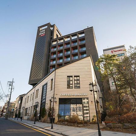 Junibino Hotel Hongdae Seul Exterior foto